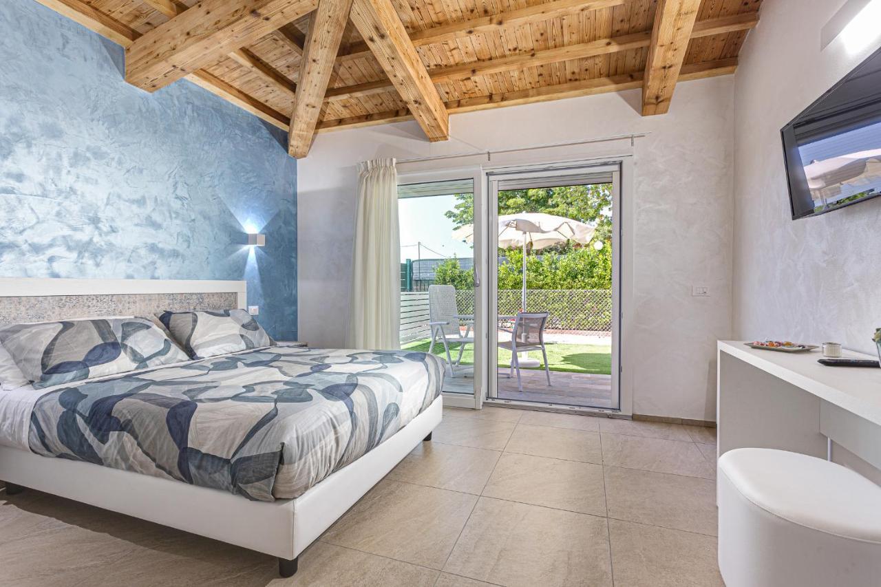 I Delfini - Natural B&B Чезенатико Екстериор снимка